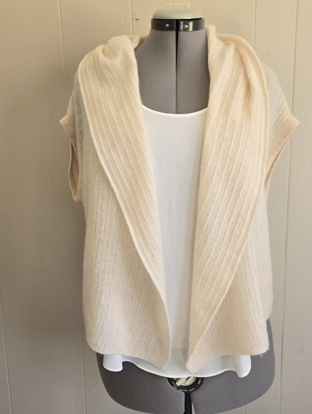 Ovcio Effortless Vest 100% Cashmere 4 Season Knit Lightweight Soft One Size